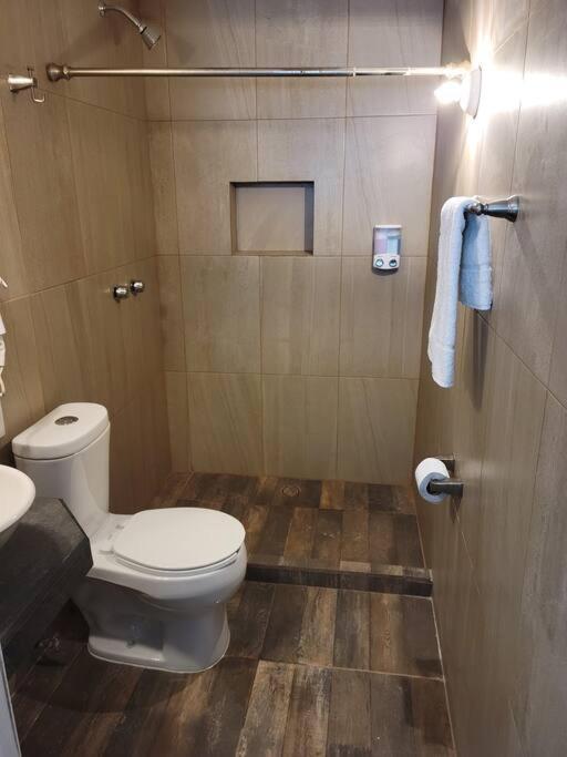 Departamento Privado7, 2 Camas Matri, Parking, Cocina Equipada, Wifi 65 Mb, 2 Climas,Centrico,Tv Smart Appartement Ciudad Valles Buitenkant foto